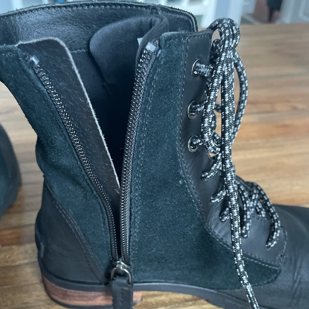 🩷Sale🩷Black Waterproof Sorel Boots - Sz 8 - Picture 4 of 12